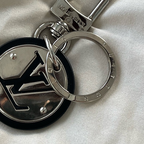Louis Vuitton key chain - bag charm silver/black - Picture 2 of 4